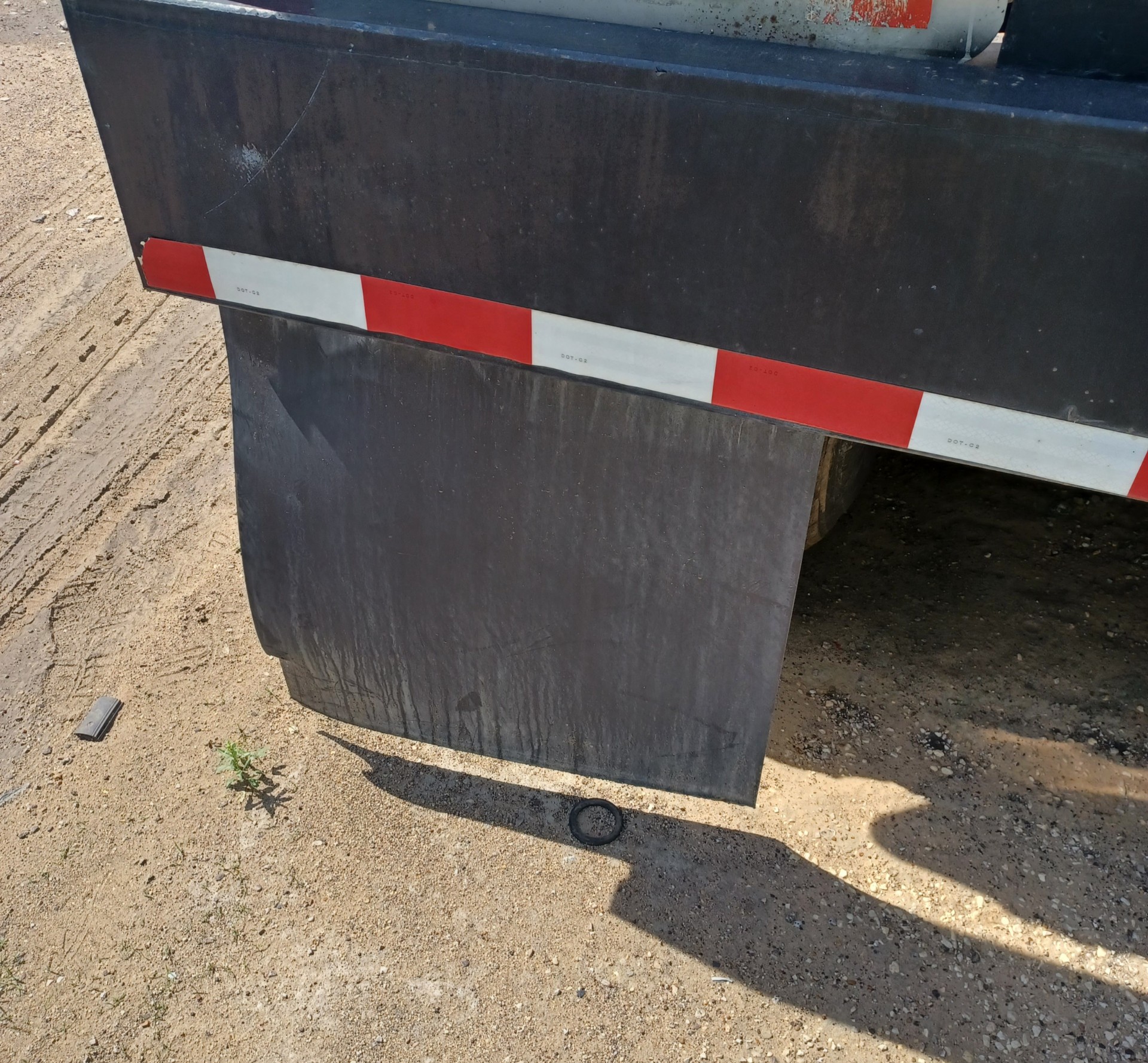 TM2424HD - 24"x24" Heavy Duty Mudflap (Pallet of 75 pairs)